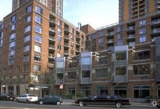 Building Photo - 2 S End Ave