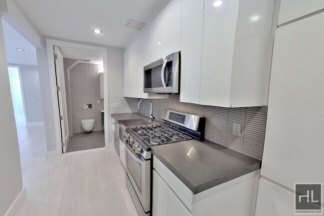 Building Photo - Stanton Street