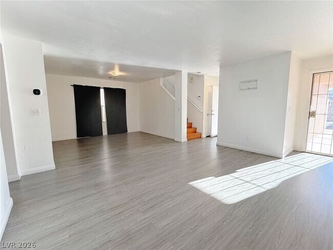 Foto del edificio - 5386 Walcott Dr