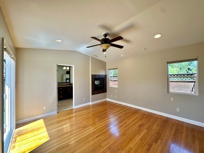 Building Photo - Meticulously Upgraded Single Family Home P...