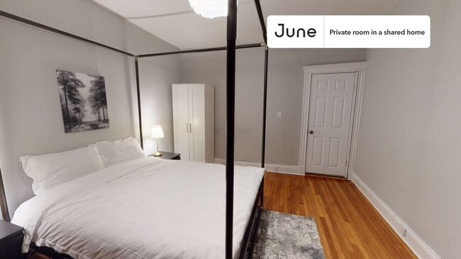 Building Photo - Room in Shared 2 bed/1 bath home