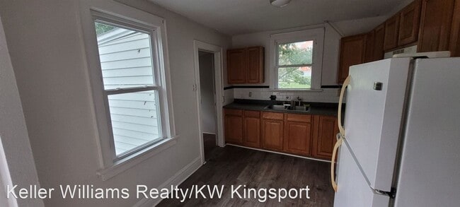 Building Photo - 2 br, 1 bath House - 1016 Windsor Ave Unit 2