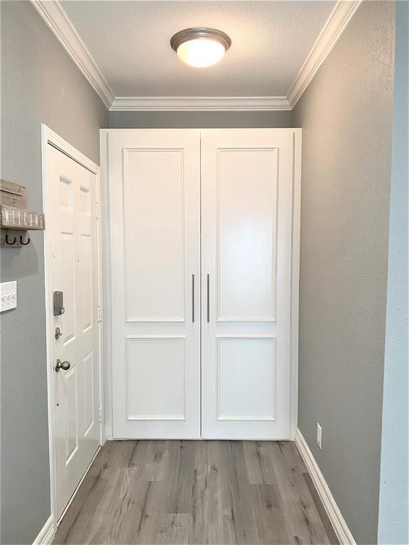 Building Photo - 2255 Braeswood Park Dr