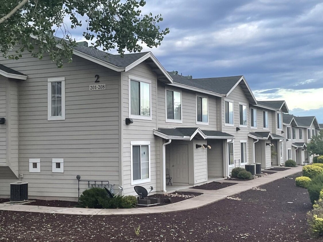 Primary Photo - Mountain Park Townhomes