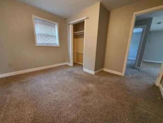 Building Photo - Bilan5241