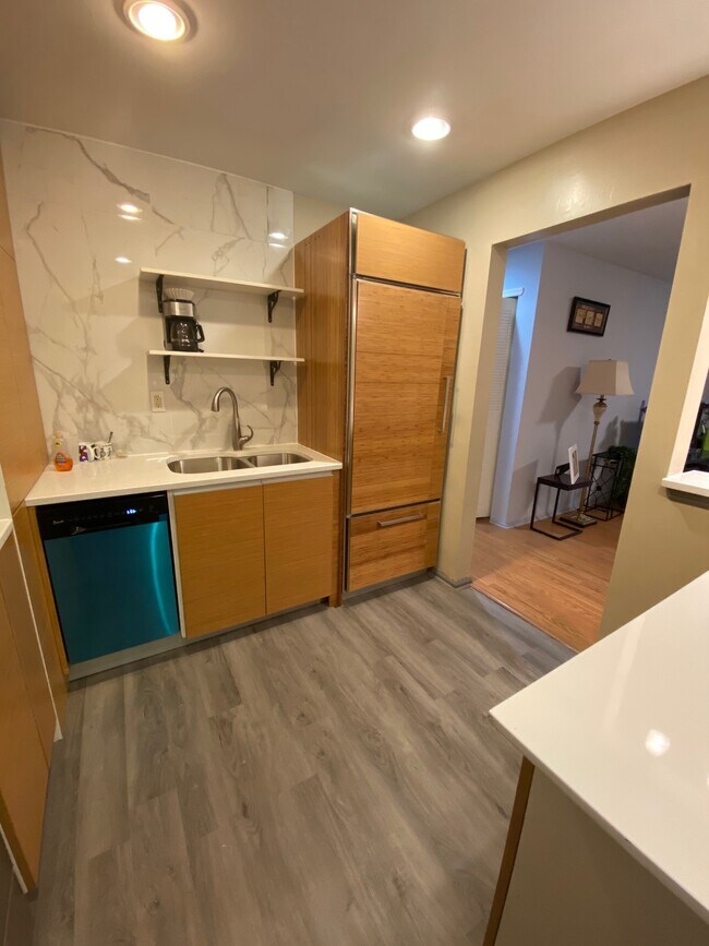 26 Taylor Dr Unit 26, Franklin Park, NJ 08823 Condo for Rent in