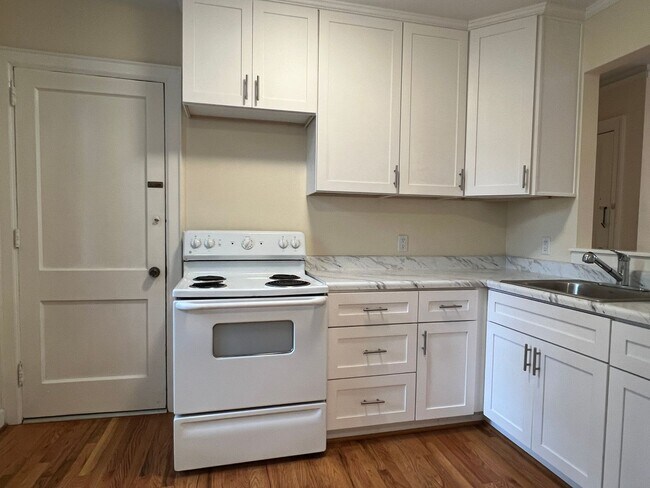 Foto del edificio - Charming 1-Bedroom Unit is Historic Wilmin...