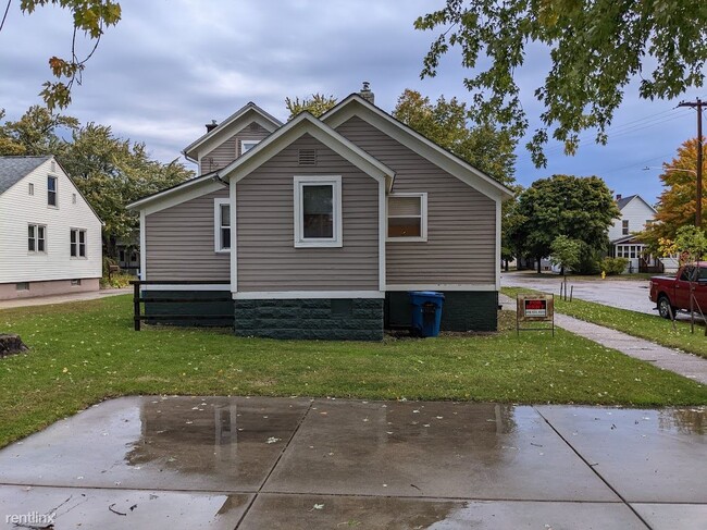 Foto del edificio - 2 br, 1 bath Duplex - 944 1/2 Washington A...