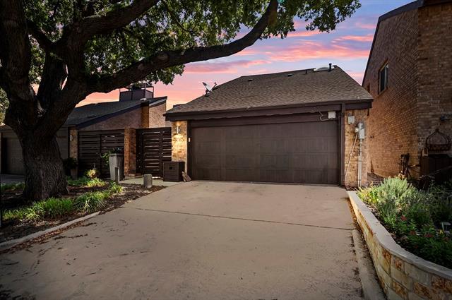 Foto principal - 3330 Courtyard Pl