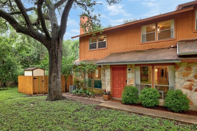 Building Photo - 9100 Mountain Ridge Dr