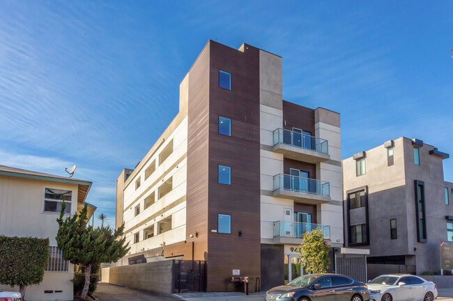 Building Photo - 947 Wilcox Ave