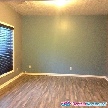 Foto del edificio - 5800 Dodson Rd