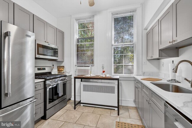 Foto del edificio - 3039 Macomb St NW