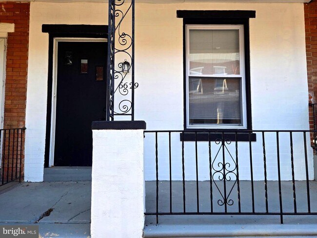 Foto del edificio - 6626 Haddington Ln