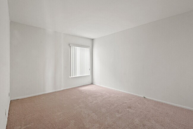 Foto del edificio - Eastborne Avenue Apartments