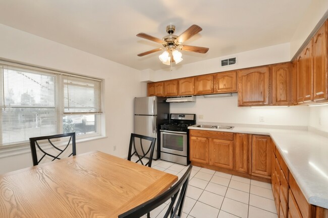 Foto del edificio - 330 Duane St