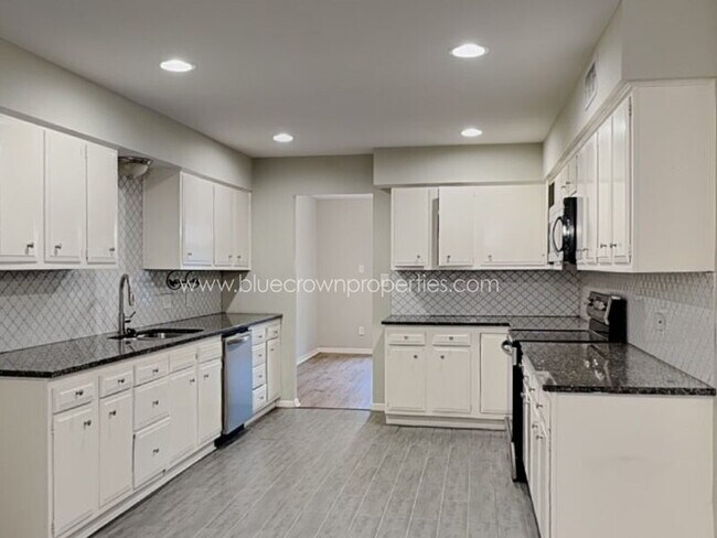 Foto del edificio - 2414 S Graham Dr