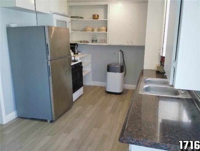 Foto del edificio - 1716 Marshallfield Ln