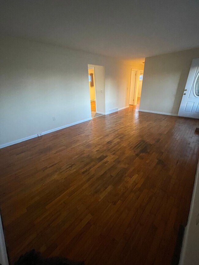 Foto del edificio - Three Bedroom Ranch Home - AA/Pittsfield Township