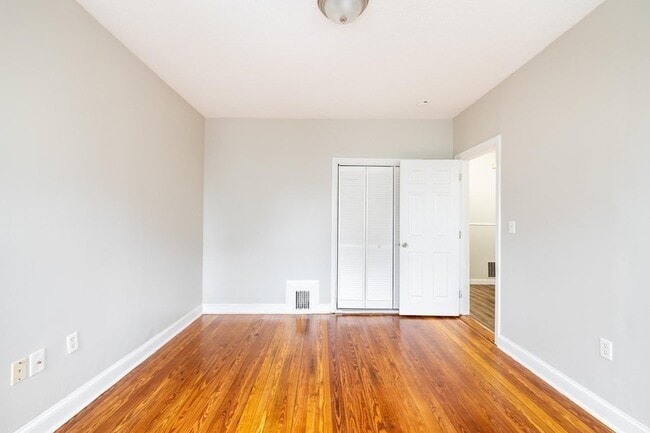 Building Photo - 12 Cawfield St