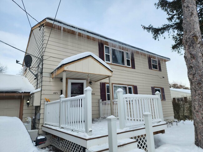 Foto del edificio - 483 Lillian Ave