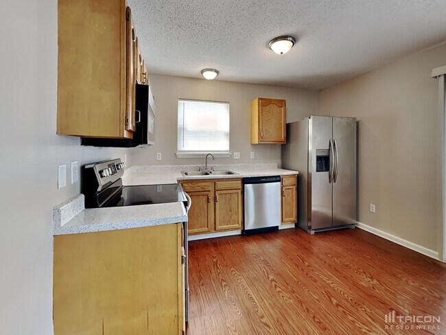 Foto del edificio - 3856 Candle Berry Dr