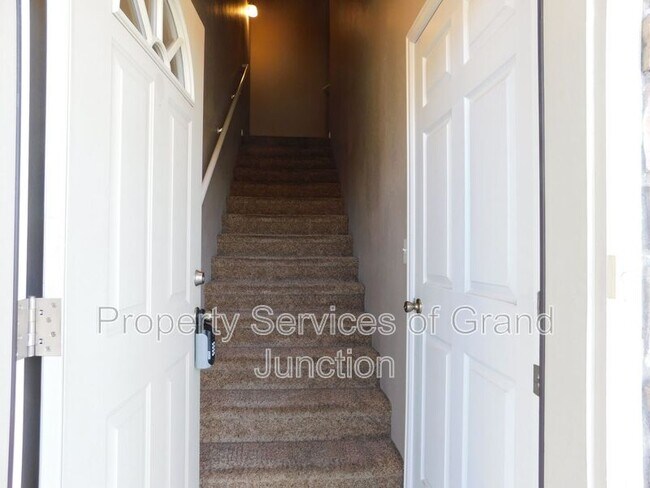Foto del edificio - 1546 Poplar Dr