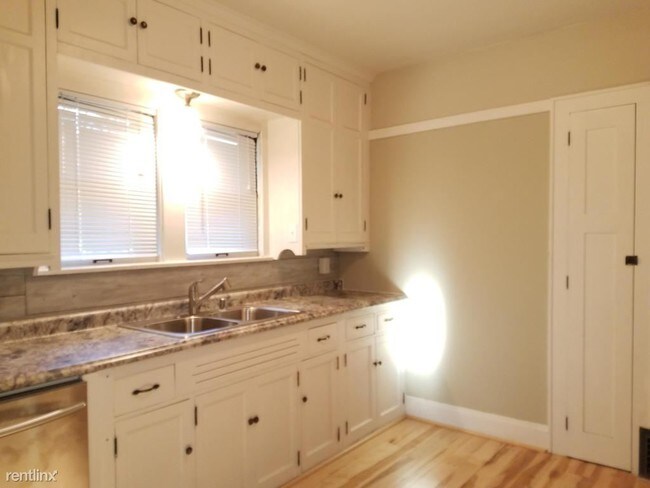 Foto del edificio - 2377 N 56th St