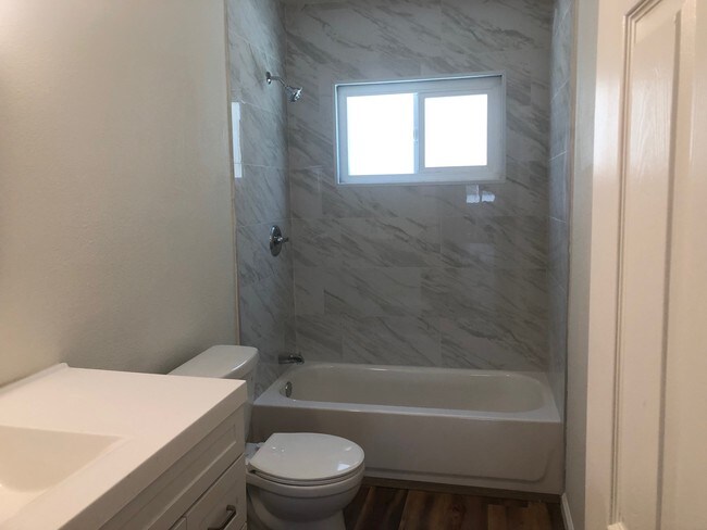 Foto del edificio - 111 N Atlantic Blvd