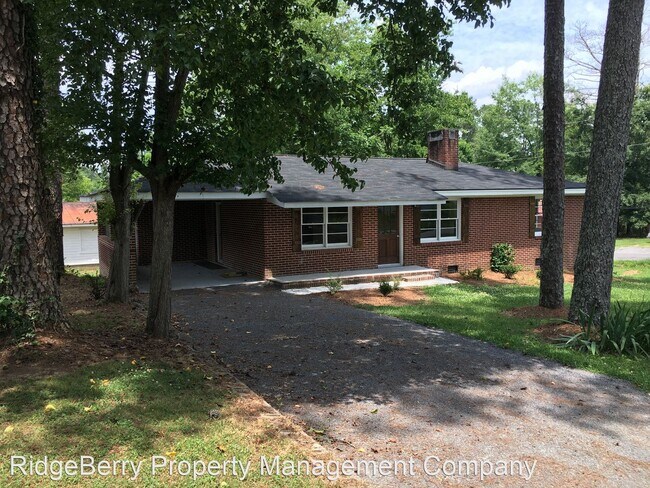 Building Photo - 3 br, 1 bath House - 300 Wilkerson Rd. SW
