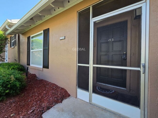 Foto del edificio - Charming 2-Bed, 2-Bath Condo Minutes from ...