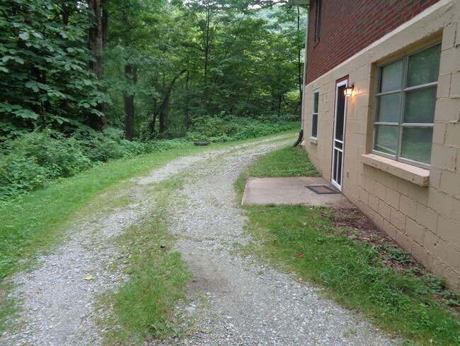 Building Photo - robl1951