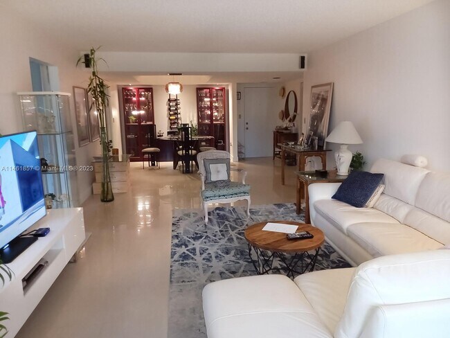 Foto del edificio - 9735 NW 52nd St