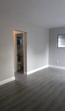 Building Photo - 2394 NE 137th St
