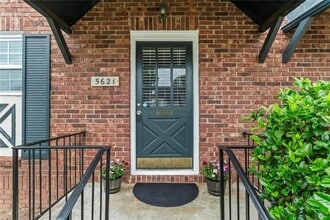 Building Photo - 5621 Kingsport Dr