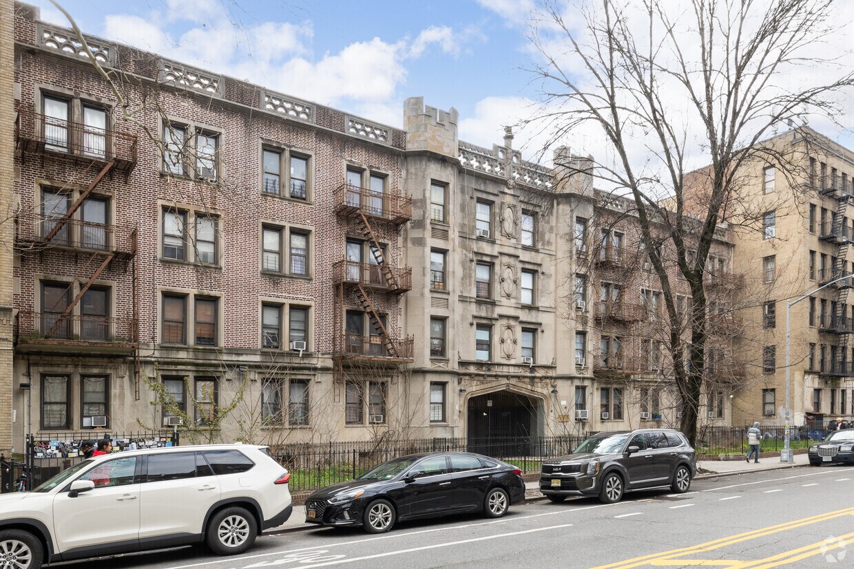 540 Ocean Ave Brooklyn, NY 11226-3731 - 540 Ocean Ave
