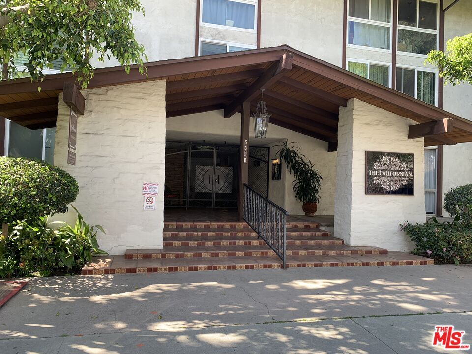 5650 N Sumner Way Unit 209, Culver City, CA 90230 Condo for Rent in