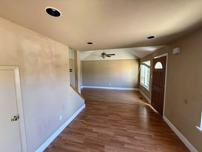 Building Photo - 62 Condor Cir