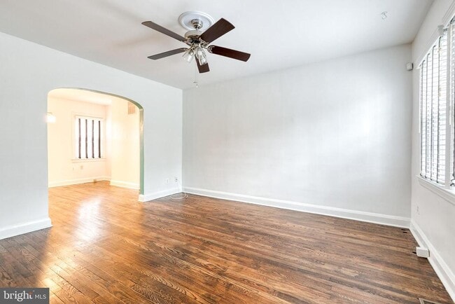 Foto del edificio - 6843 Dunbar Rd
