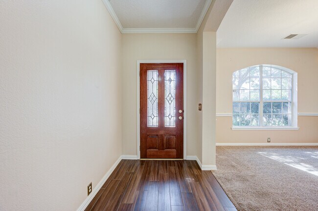 Foto del edificio - 18818 Woodbreeze Dr