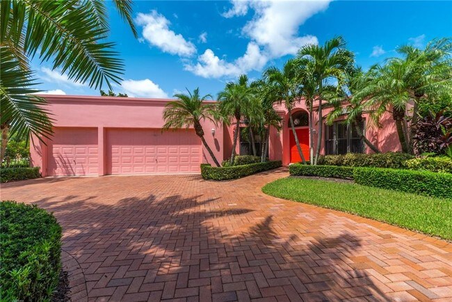 Foto del edificio - 409 SE St Lucie Blvd