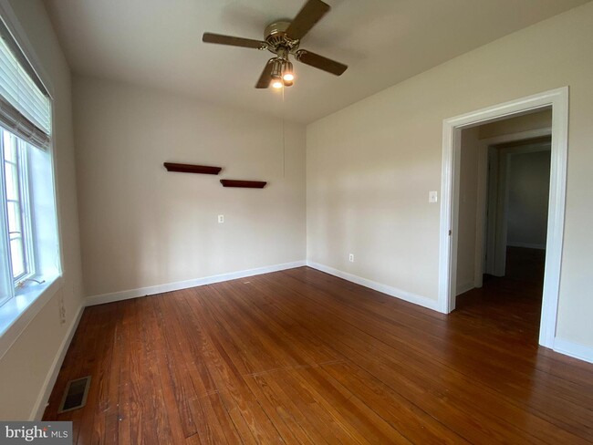 Building Photo - 2101 Fall Hill Ave
