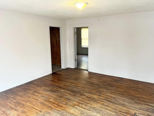 Building Photo - 4101 W 21st St