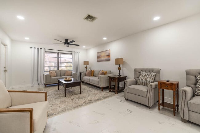 Foto del edificio - 4760 Greentree Way