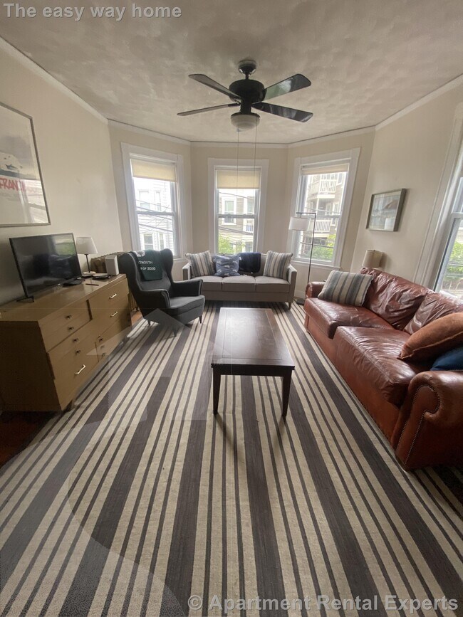 Building Photo - Cambridgeport / Central Square 2 Bedroom -...