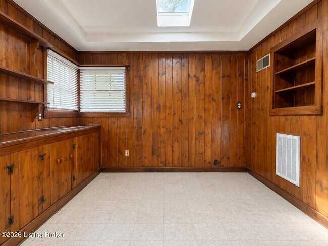 Foto del edificio - 1325 Morton Ave
