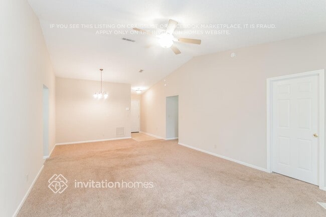 Building Photo - 82 Crystal Branch Ct