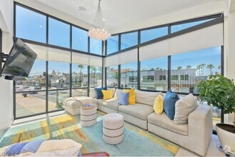 Building Photo - 504 E Balboa Blvd