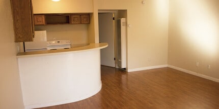 Building Photo - 770 Sir Francis Drake Blvd