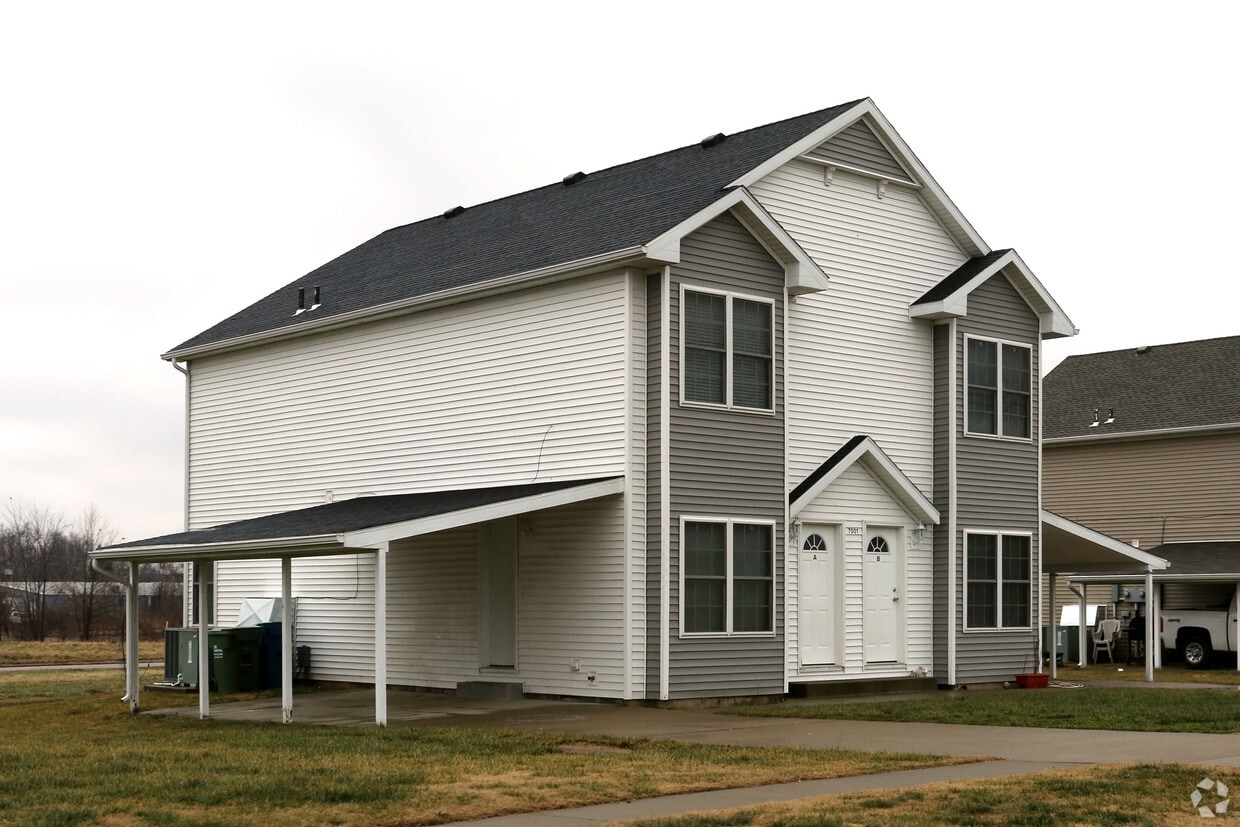 Building Photo - Evanda Estates